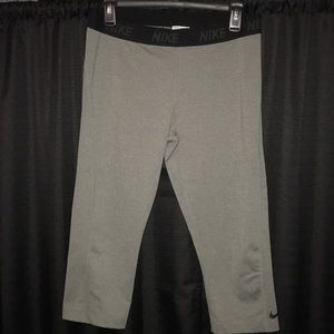 Nike cropped leggings
